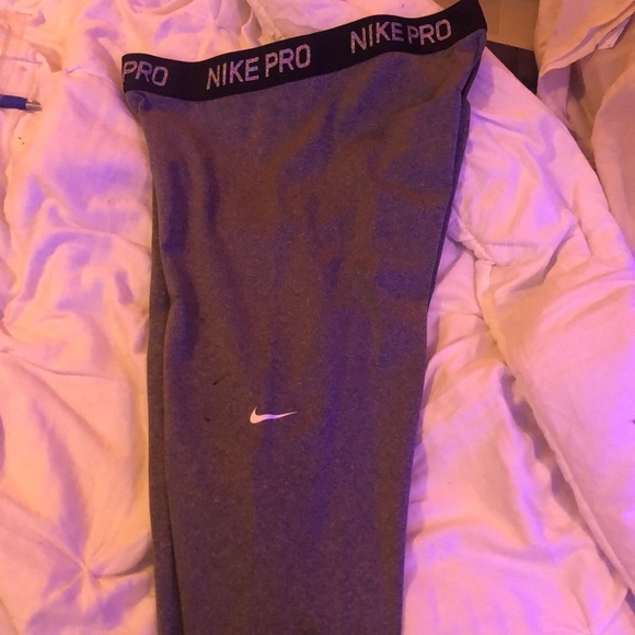 Nike Pants - Nike Pro yoga pants/ tights/ leggings